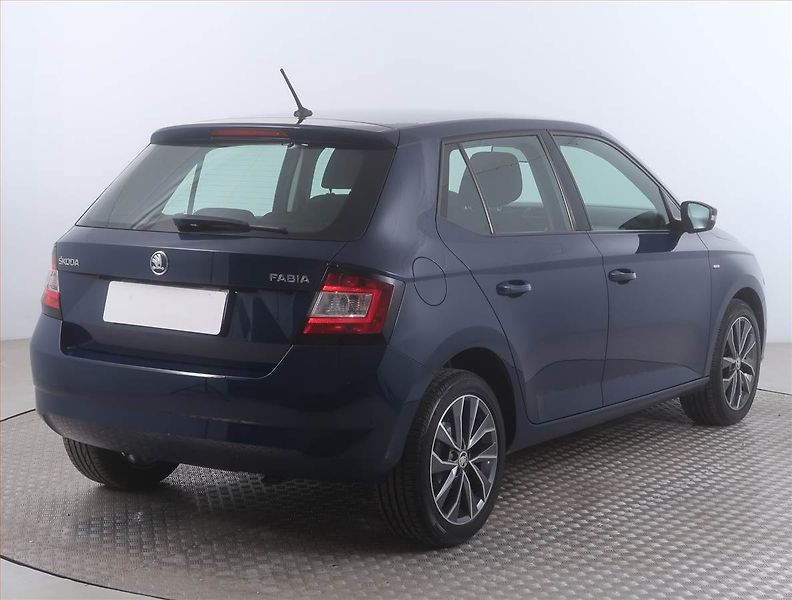 Škoda Fabia (2017) Drive 1.0, Serv.kniha - fotka 5 z 15