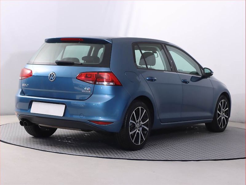 Volkswagen Golf (2014) 1.4 TSI, Serv.kniha, Xenony - fotka 5 z 21