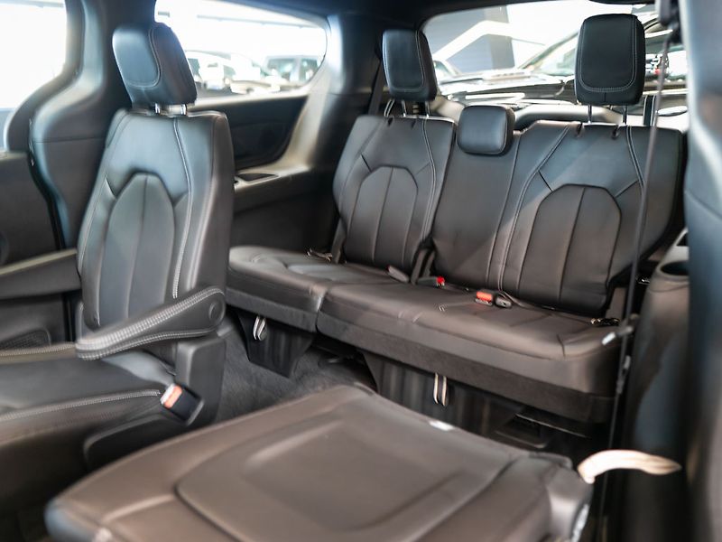 Chrysler Pacifica (2026) 3.6 Select AWD, 360 Cam 2x LCD - fotka 27 z 32
