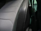 Volkswagen Tiguan 2,0 TDI DSG 4MOTION R-LINE - náhled 40