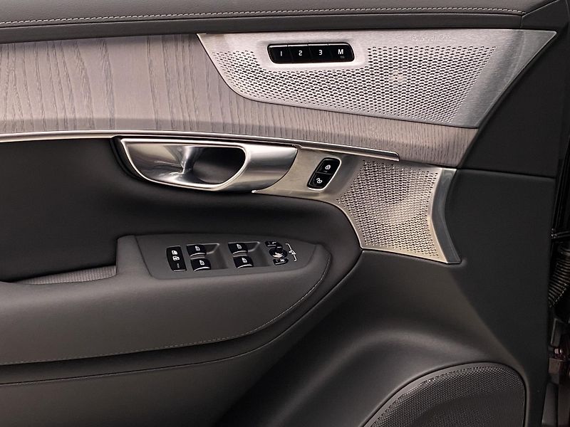 Volvo XC90 T8 RECHARGE BRIGHT ULTRA 7míst - fotka 29 z 70