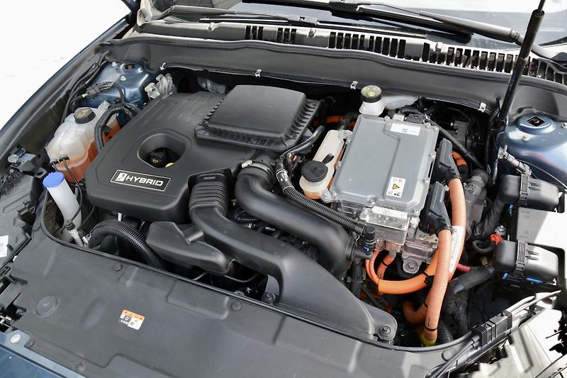 Ford Mondeo (2020) 2.0 187ps Hybrid ecvT VIGNALE  - fotka 19 z 40