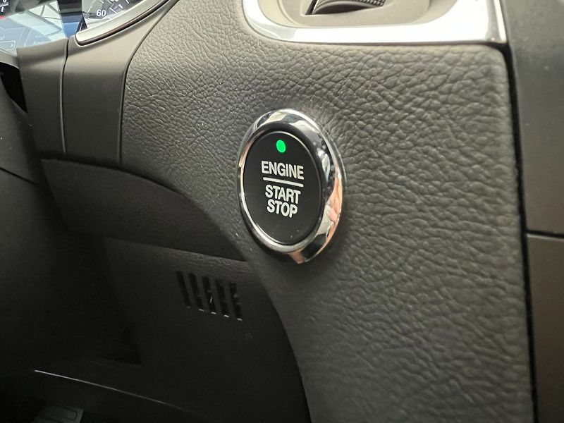 Ford S-MAX 2.5 Duratec FHEV TITANIUM - fotka 29 z 60