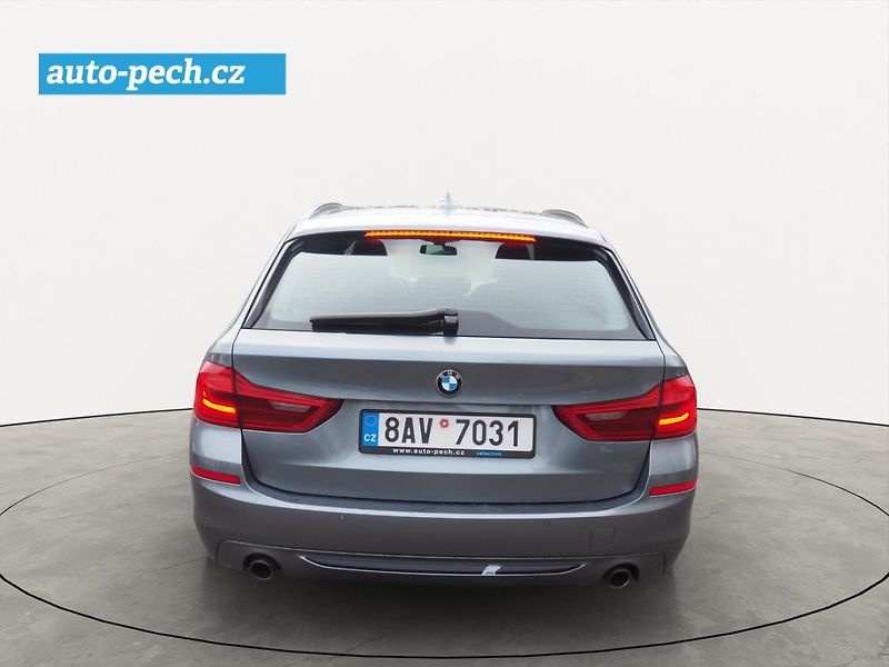 BMW Řada 5 (2017) 3.0d xDrive, 195 kW - fotka 3 z 38