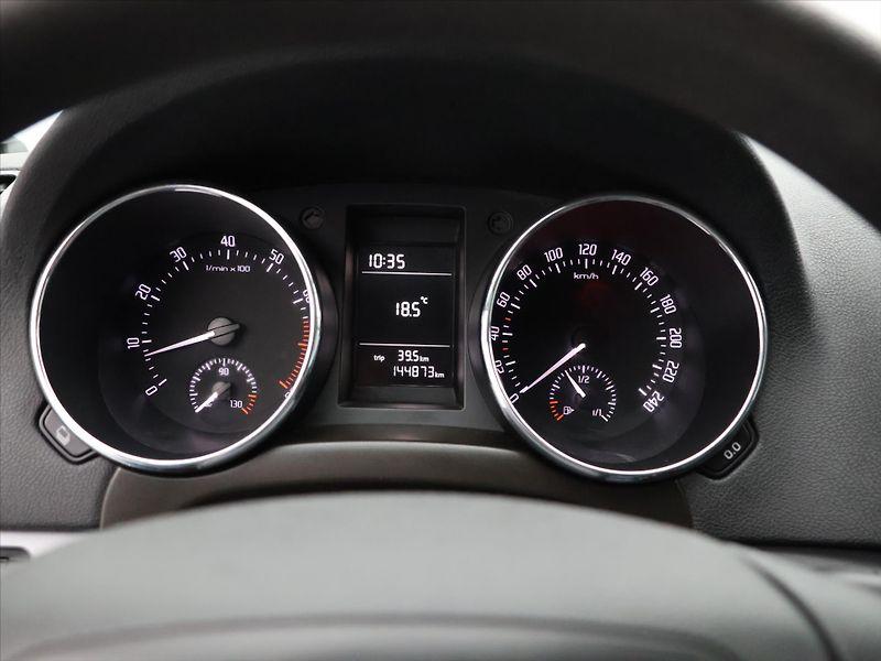 Škoda Yeti 1,2 TSI 77kW Klima Tažné 1.Maj - fotka 16 z 26