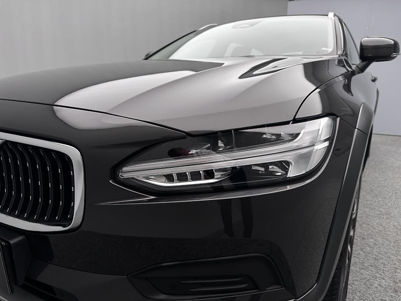 Volvo V90 CC B4 AWD PLUS CZ REZERVACE - fotka 22 z 51