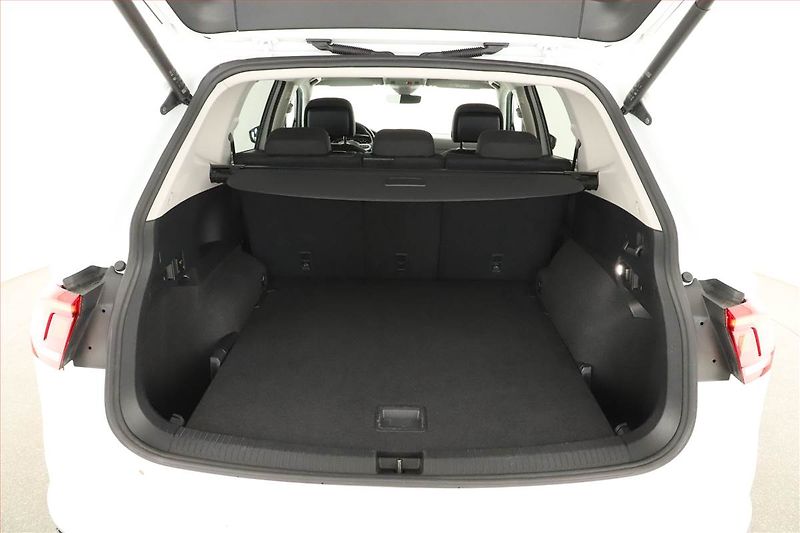 Volkswagen Tiguan Allspace (2023) Life 2.0 TDI - fotka 10 z 14