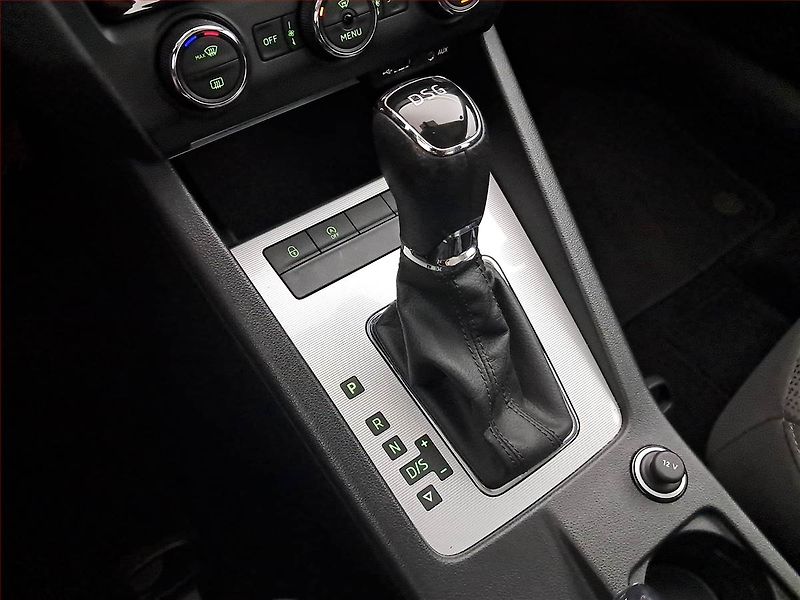 Škoda Octavia (2016) 1.4 TSI, Automat, Bi-Xenony - fotka 13 z 18