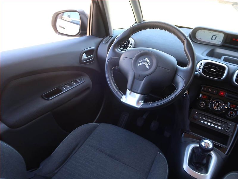 Citroën C3 Picasso (2016) Exclusive 1.4 i, Serv.kniha - fotka 7 z 17