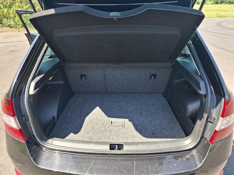 Škoda Rapid (2014) 1.2TSi 63kW,klima,tažné,senzor - fotka 14 z 19