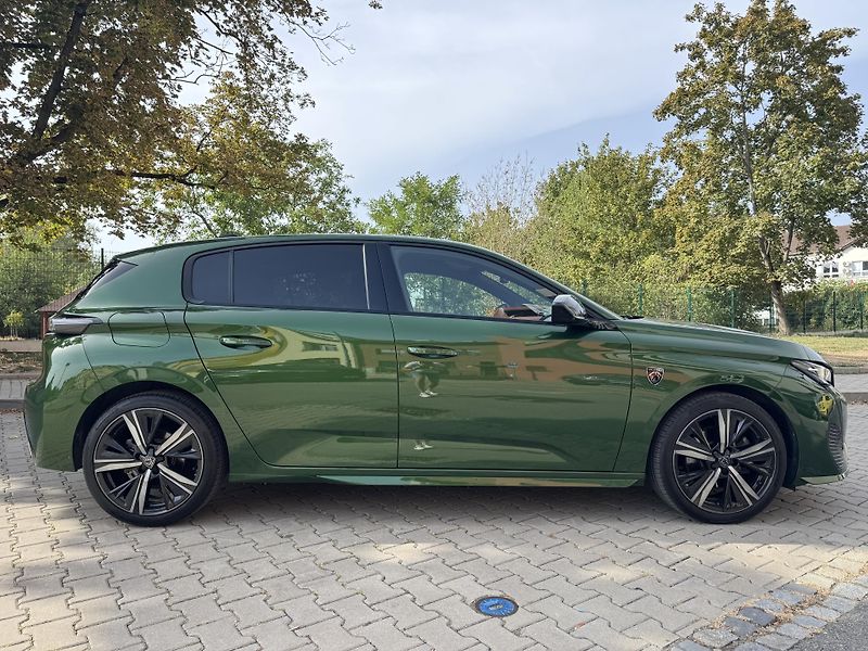 Peugeot 308 (2022) GT 1.5HDi Focal hudba TOP výba - fotka 9 z 25