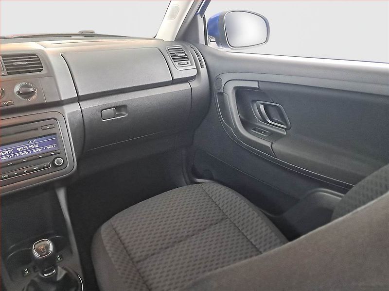 Škoda Fabia (2014) 1.2 TSI, Serv.kniha, Tempomat - fotka 8 z 18