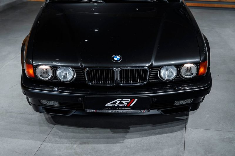 BMW Řada 7 Shadow-line - fotka 4 z 25