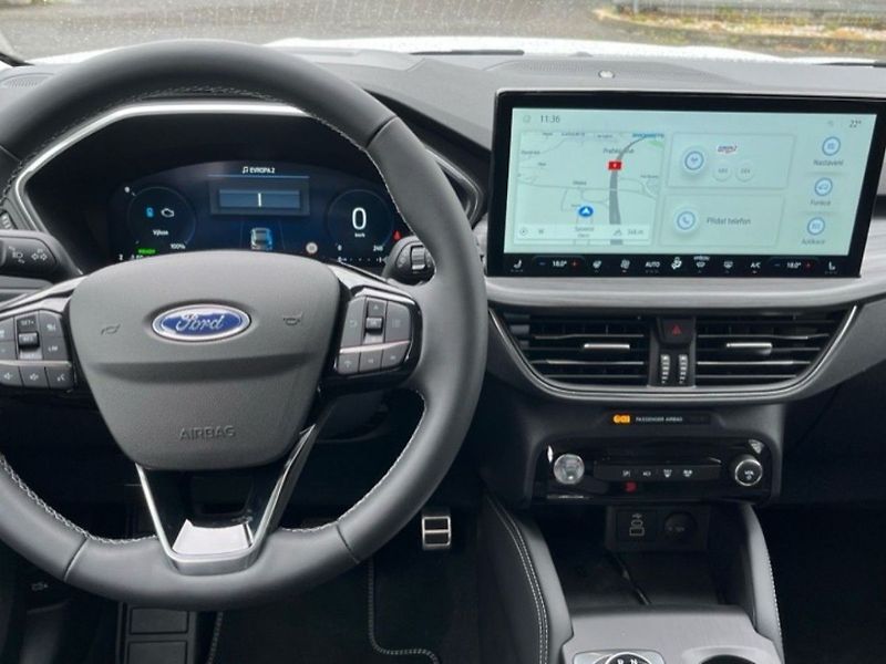 Ford Kuga 2.5iPHEV,178KW,1MAJ,DPH,CZ - fotka 9 z 14