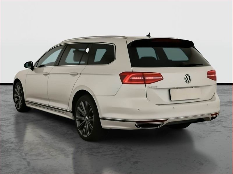 Volkswagen Passat (2019) R-Line 2.0 TDI, 4X4, Automat - fotka 4 z 16