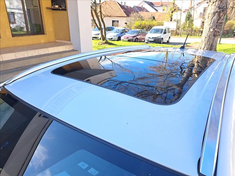 Suzuki SX4 S-Cross 1,6 DDiS - fotka 20 z 58