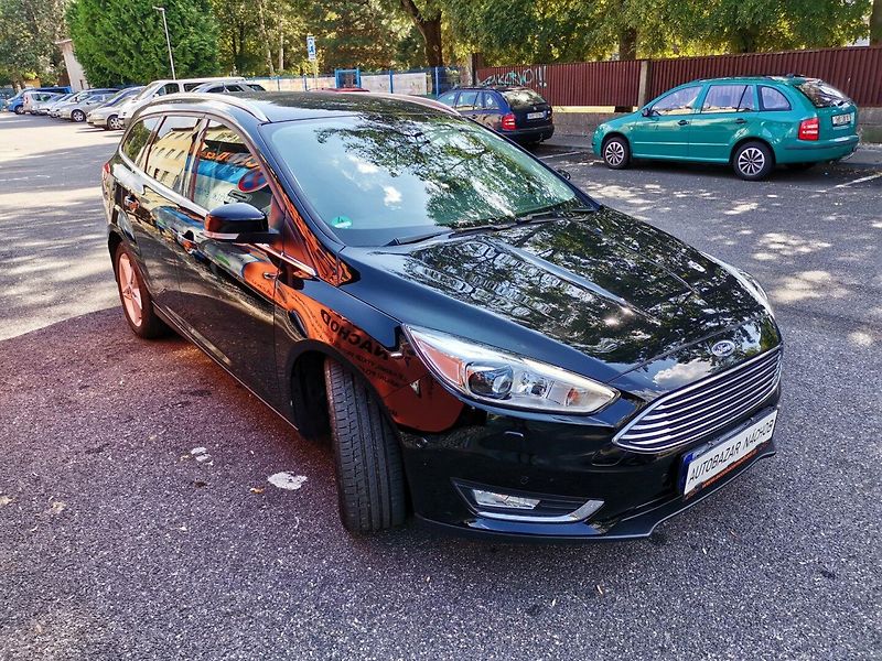 Ford Focus (2018) 1.5i EB 110kw Titanium AUT Xen - fotka 6 z 29