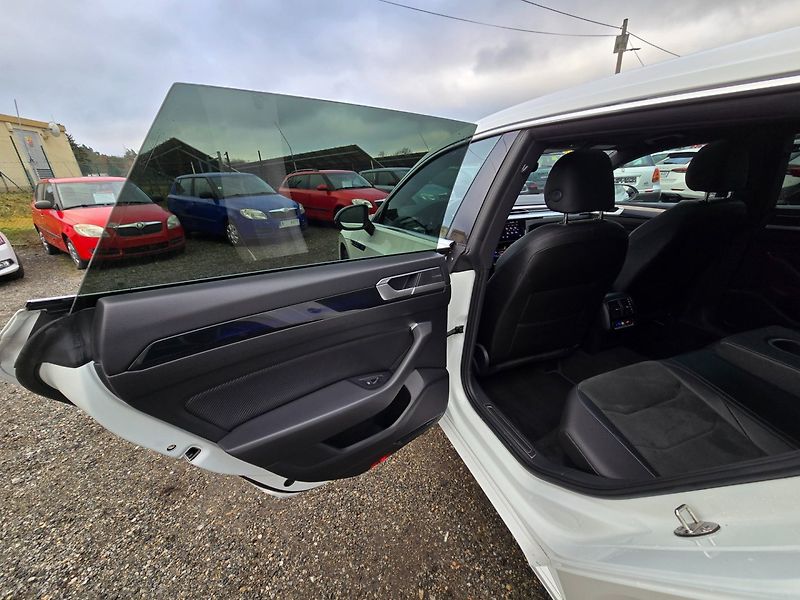 Volkswagen Arteon (2022) 2.0 TSi 235KW R-Line 4 motion - fotka 11 z 23