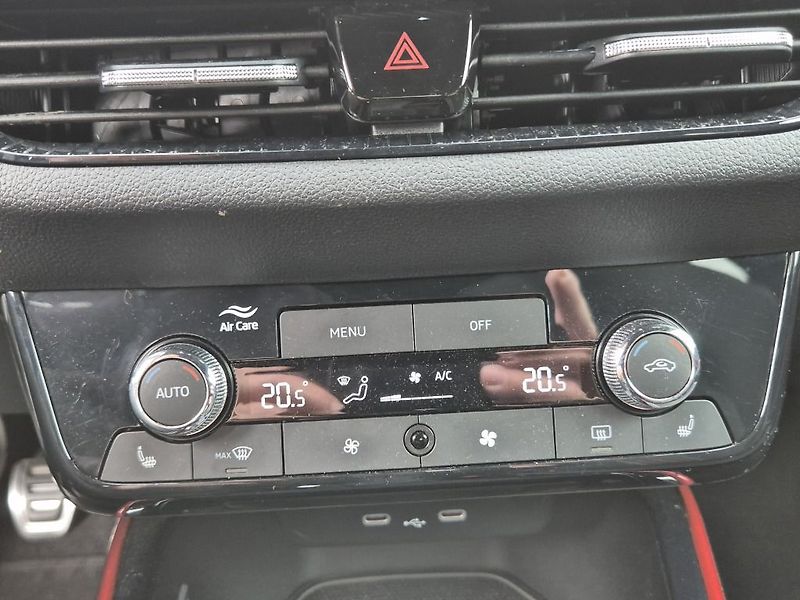 Škoda Fabia Monte Carlo 1.0 TSI 85 Kw - fotka 27 z 34