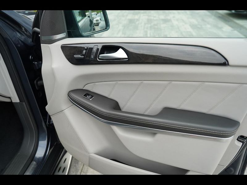 Mercedes-Benz GL 350d, 4Matic, AMG, 7míst, - fotka 23 z 50
