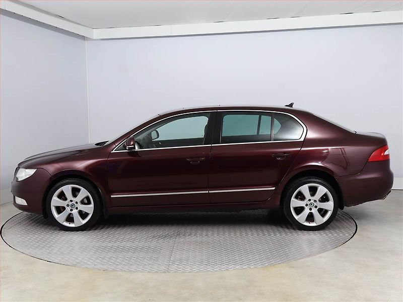 Škoda Superb (2010) Elegance 1.8 TSI, 4X4, Navi - fotka 3 z 19