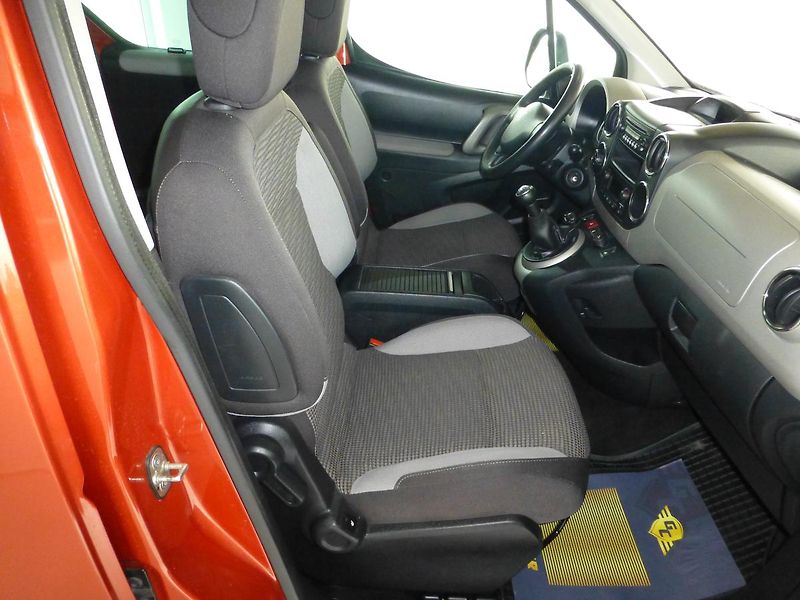 Peugeot Partner Tepee (2011) 1,6HDI*KLIMATIZACE - fotka 19 z 27