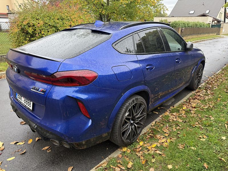 BMW X6 (2020) BMW X6M Competition - fotka 7 z 27