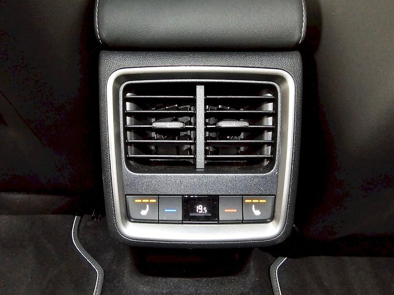 Škoda Elroq (2026) 85X 210kW 4x4 SPORTLINE TAŽNÉ - fotka 27 z 30