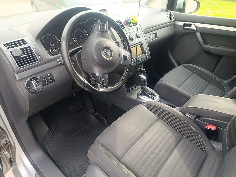 Volkswagen Touran (2015) 2.0TDI DSG-F1 PANORAMA  - fotka 11 z 20