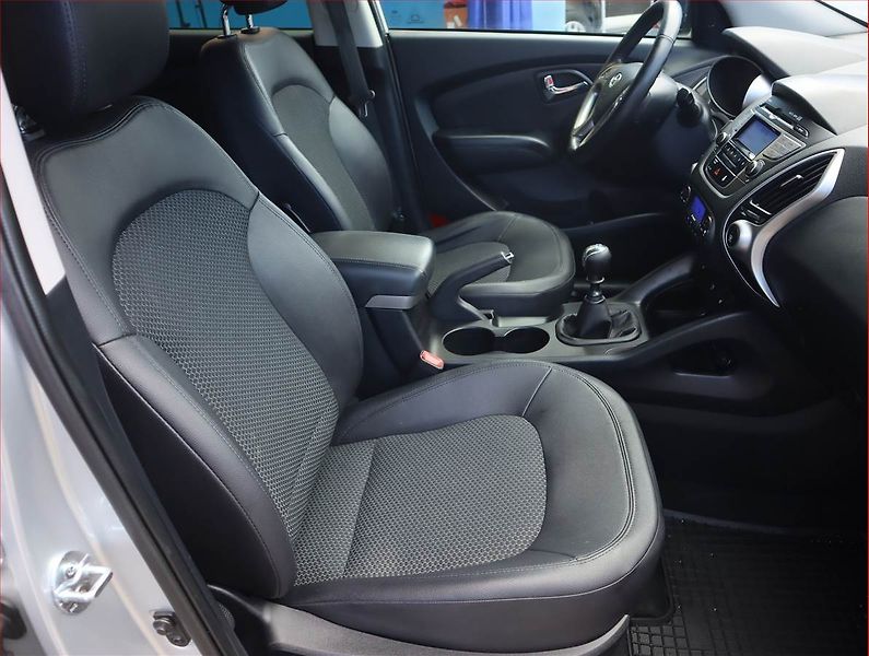 Hyundai ix35 (2012) 1.7 CRDi, Tempomat - fotka 9 z 16