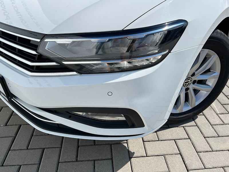 Volkswagen Passat (2022) 2.0TDI 110KW  Business! LED! - fotka 9 z 36