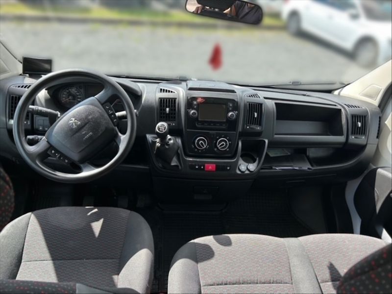 Peugeot Boxer 2,2 BHDI 165 4350 L4 - fotka 9 z 11