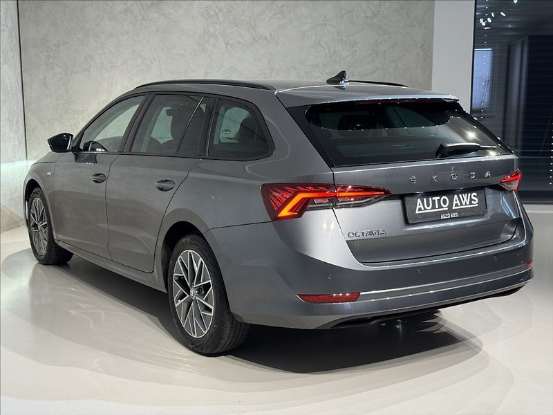 Škoda Octavia 2,0 TDi  DSG Tour Virtual LED - fotka 10 z 44