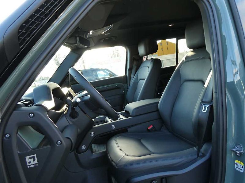 Land Rover Defender (2026) 110 3,0 TROPHY EDITION D350 - fotka 10 z 47