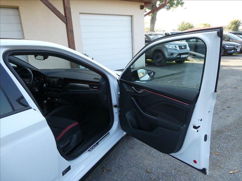 Škoda Scala 1,6 TDi DSG Monte Carlo,DPH,ČR - fotka 27 z 46