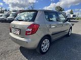 Škoda Fabia 1.6,77kw,AUTOMAT,klima - náhled 4