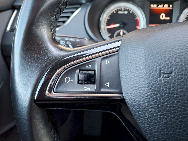 Škoda Octavia (2019) Style Plus DSG 2,0TSi 140kW - fotka 17 z 34