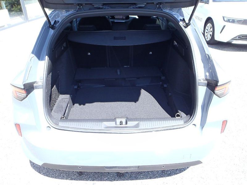 Opel Astra ST Edition Hybrid 1.2 Turbo - fotka 32 z 34