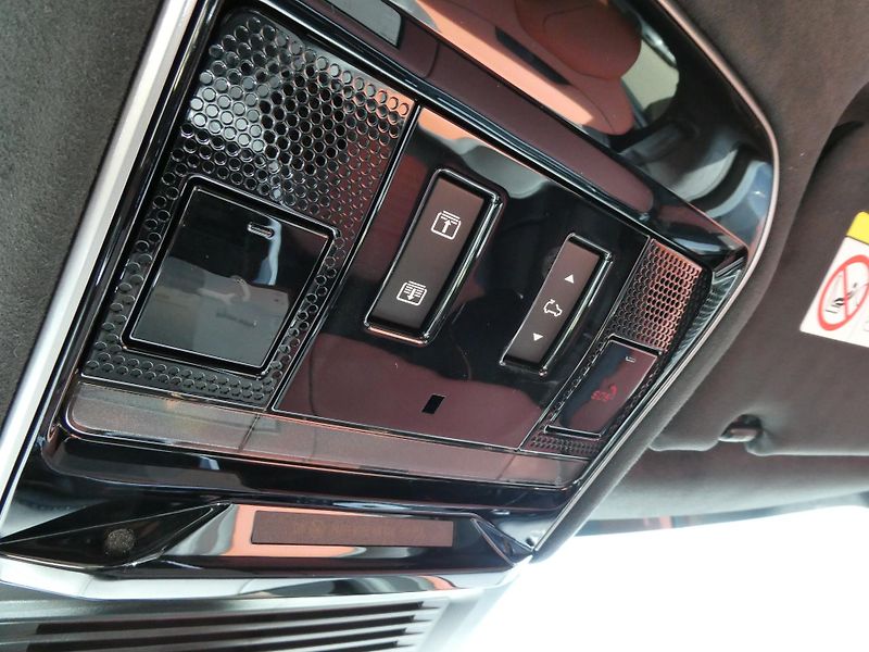Land Rover Range Rover Sport (2026) SV P635 - fotka 35 z 43