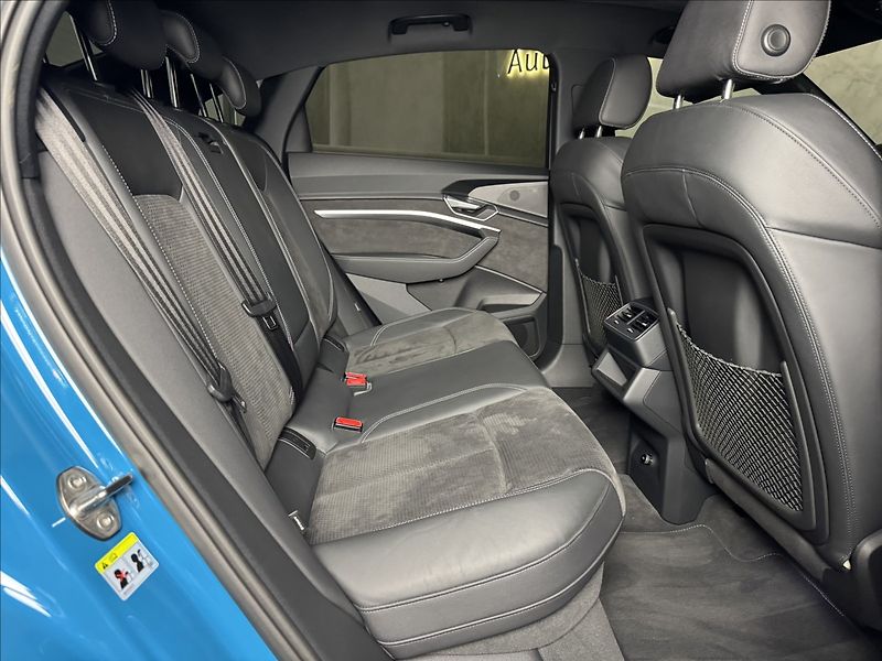 Audi e-tron 55  300kW Sportback S-Line LED - fotka 15 z 46
