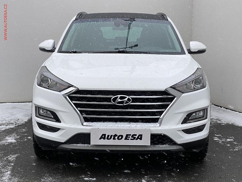 Hyundai Tucson (2019) 1.6 CRDi, AT, panor, navi - fotka 2 z 19