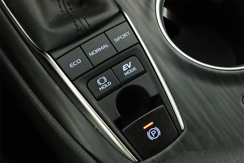 Toyota Camry (2021) 2.5 Hybrid - fotka 15 z 20