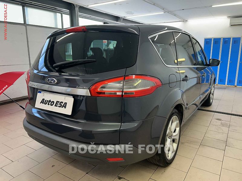 Ford S-MAX (2012) 2.0 TDCi, AT, navi, bixen - fotka 2 z 3