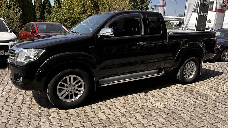 Toyota Hilux 2.5 DiD King Cab  - fotka 9 z 15