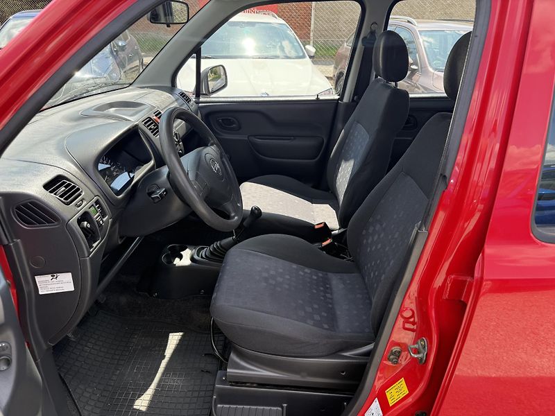 Opel Agila 1.0i - fotka 8 z 13