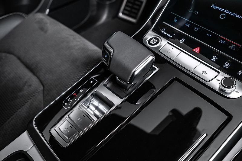 Audi Q8 50TDI S-line Matrix Vzduch - fotka 15 z 18