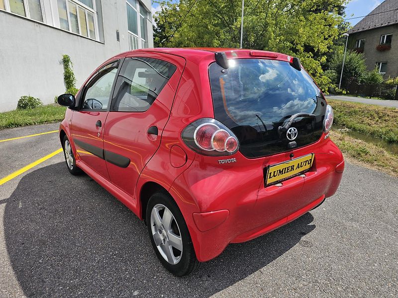 Toyota Aygo (2011) 1.0i KLIMA - fotka 3 z 17