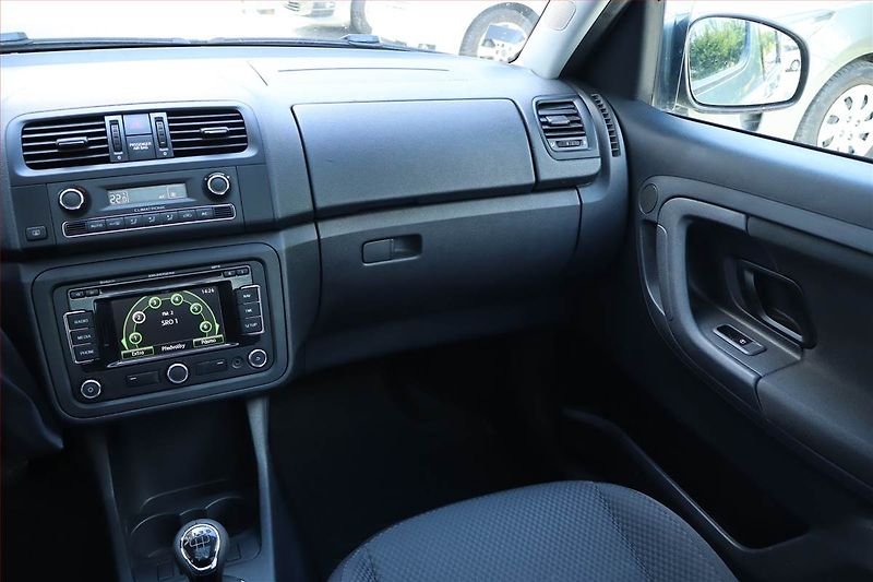 Škoda Roomster (2012) 1.6 TDI, Navi, Tempomat - fotka 8 z 23
