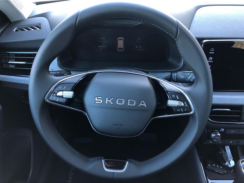 Škoda Kamiq 1,0 TSI - fotka 17 z 28