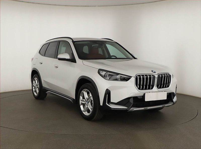 BMW X1 (2025) sDrive18i, Full LED, Navigace - fotografie inzerátu
